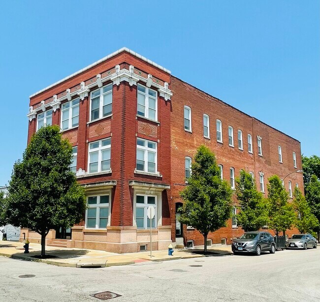 Building Photo - 3301 Park Avenue