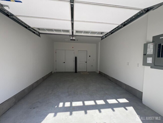 Building Photo - 10106 Donatello Dr