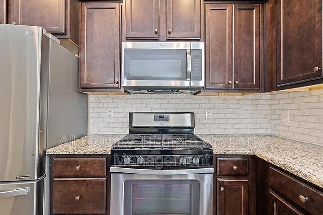 Building Photo - 40 Balboa Pkwy