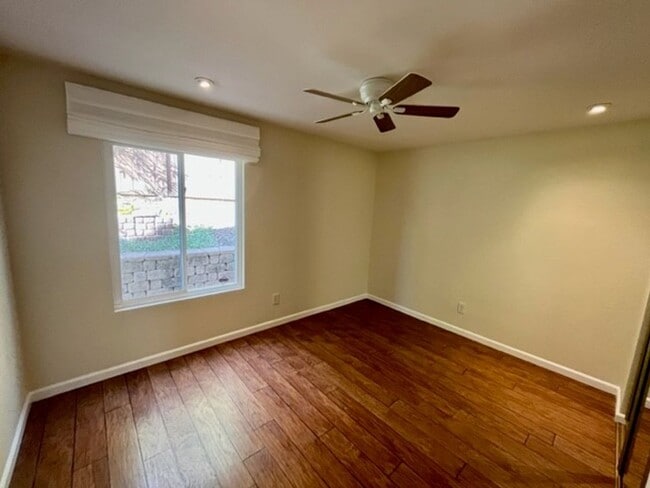 Building Photo - Village Park Single Story Home - Immaculat...