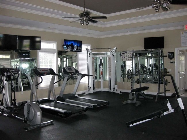 Building Photo - 4434 Gearhart Rd