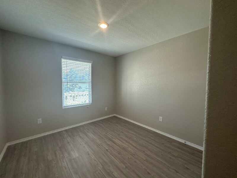 Building Photo - 9951 Flax Ml Dr