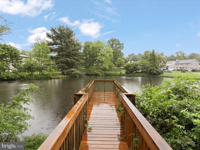 Building Photo - 6055 Meyers Landing Ct