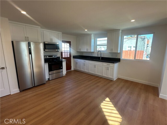 Building Photo - 8727 Dalton Ave