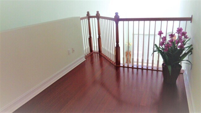 Building Photo - 1825 Bridgepointe Cir
