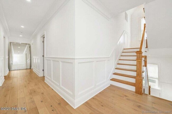 Building Photo - 1 Home Pl