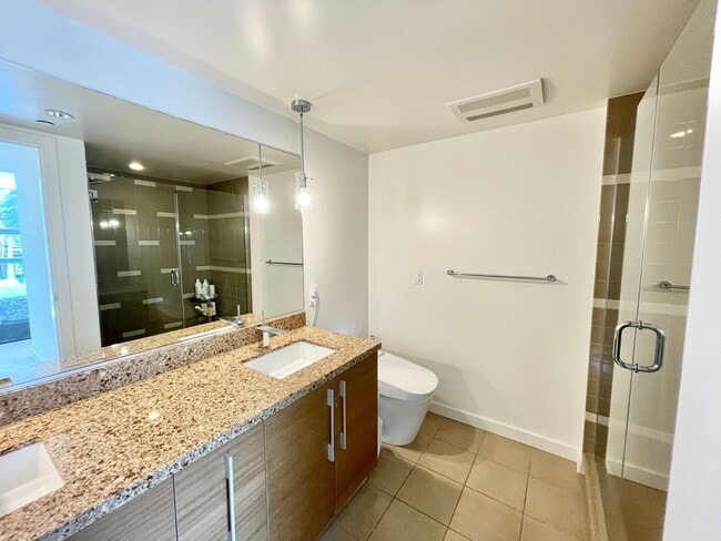 Building Photo - Luxurious Condo at Madrone w/Bay, City Views, Balcony, Pool, Parking, Storage -FULLY FURNISHED OP...