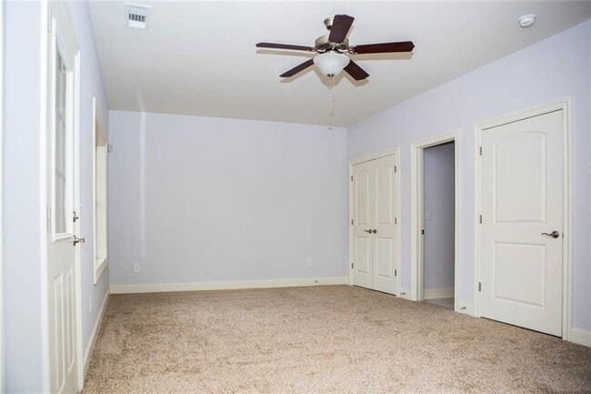 Building Photo - 1098 Willow Field Dr