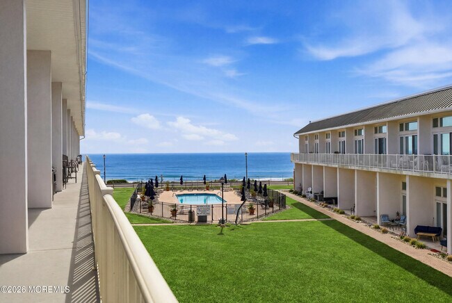 Building Photo - 448 Ocean Ave N