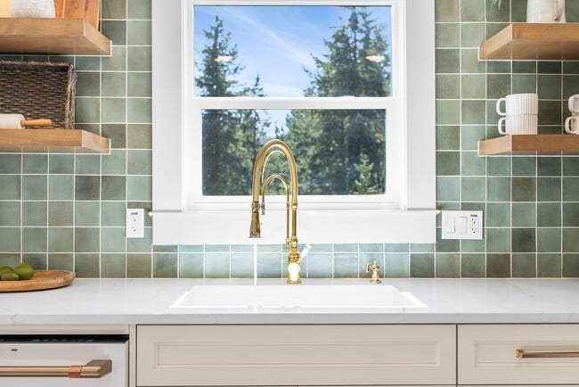 Building Photo - Freshly Remodeled Stunner Perched on the H...