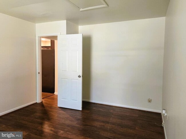 Building Photo - 6107 Willow Way