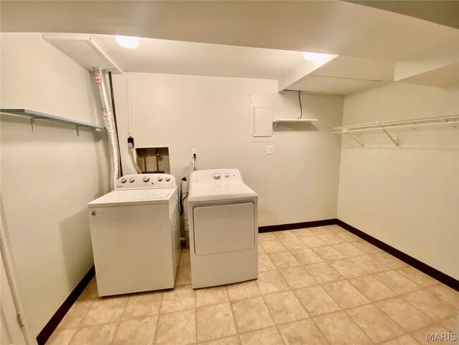 Building Photo - 430 Brightfield Trail