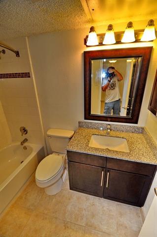 Building Photo - 6910 Skillman St