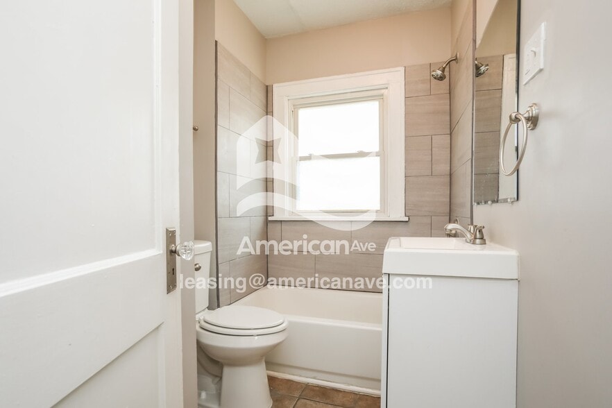 Building Photo - 6620 Wabash Ave