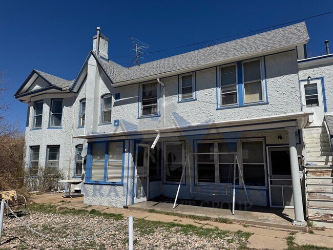 Primary Photo - 501 E Sheridan St