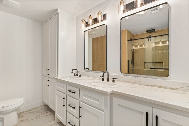 Building Photo - 7414 Janak Dr