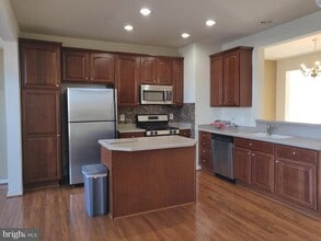 Building Photo - 4638 Odessa Dr