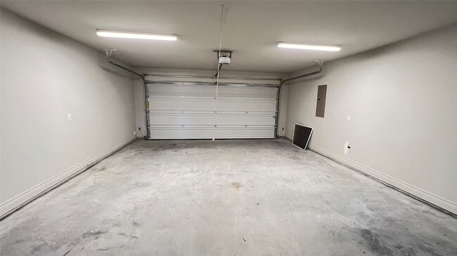 Building Photo - 606 Moseley Ln