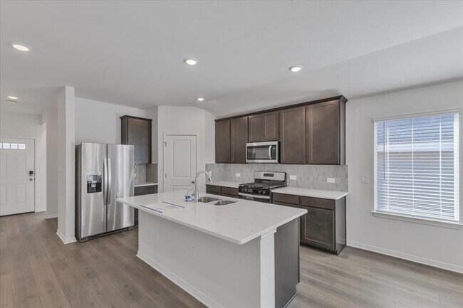 Building Photo - 5020 Hazelnut Ln