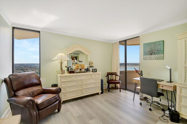 Building Photo - 5080 N Ocean Dr