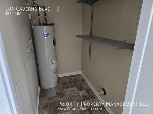 Building Photo - 104 Caverns Blvd