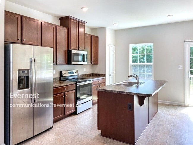 Building Photo - 8433 Devries Ln