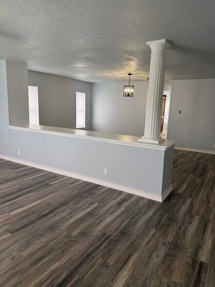 Formal living - 9647 Orchid Mdws