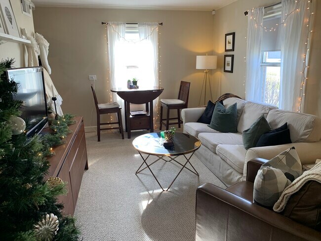 Building Photo - 4953 Wilcox Avenue