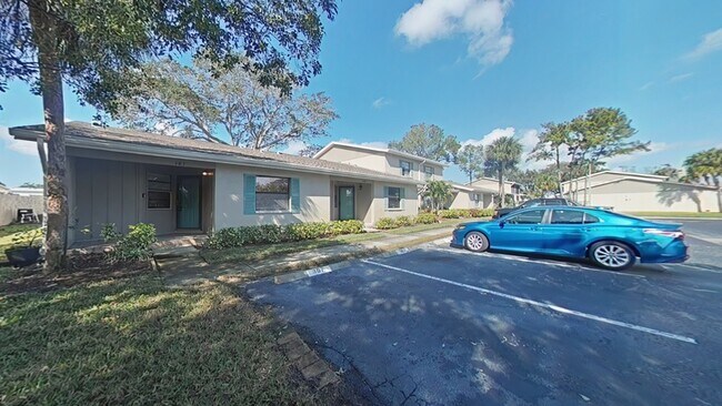 Primary Photo - 2131 Ridge Rd S