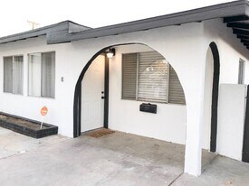 Building Photo - 416 Lightcap St