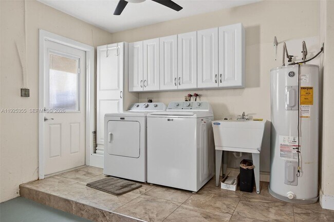 Building Photo - 4060 NE 26th Ave