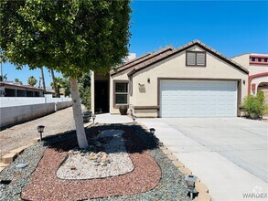 Building Photo - 2743 Country Club Dr