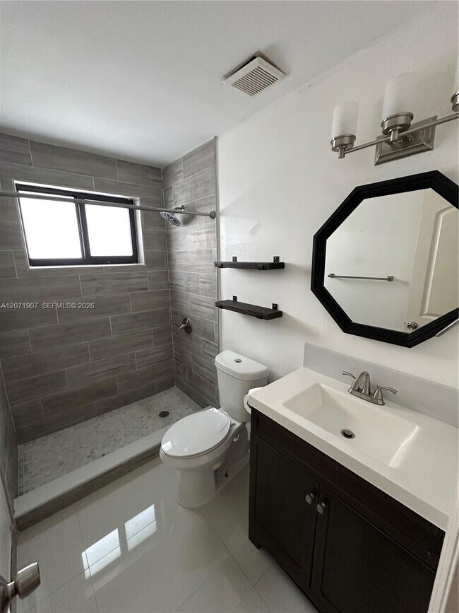 Building Photo - 410 NW 65th Ave