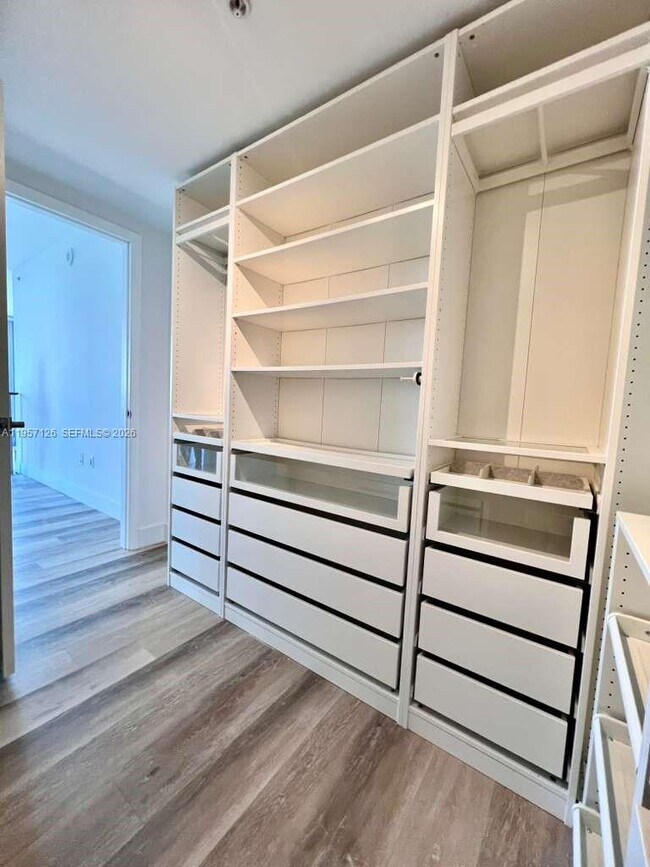 Building Photo - 90 SW 3rd St