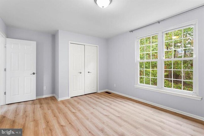 Building Photo - 2807 Falling Brook Terrace