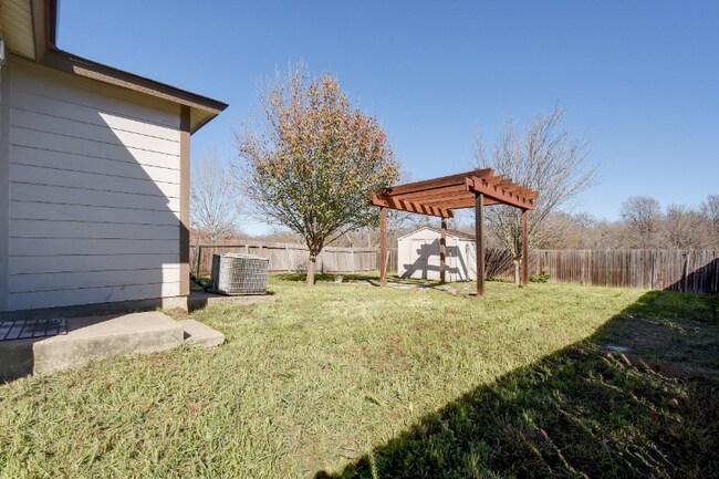 Building Photo - 230 Beech Dr