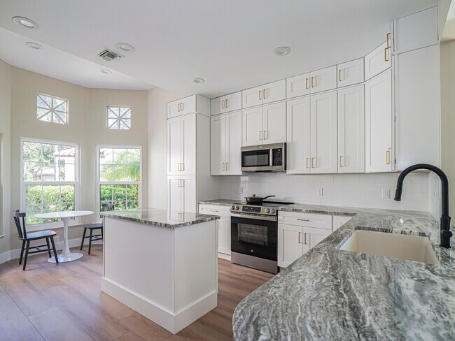 Building Photo - 4791 S Newport Island Dr