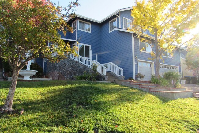 Building Photo - Gorgeous Custom Pleasanton Home in Great Location