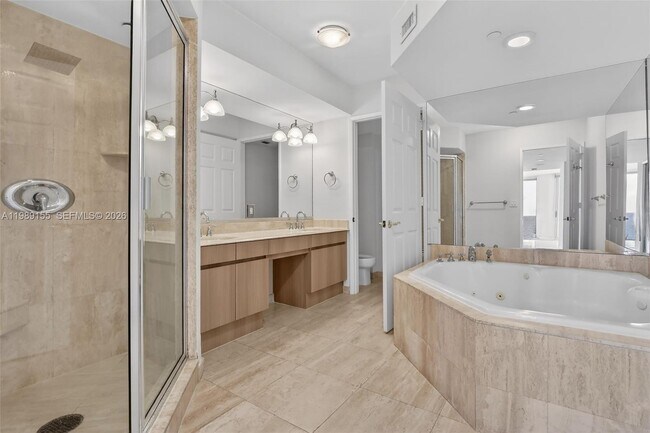 Building Photo - 18671 Collins Ave