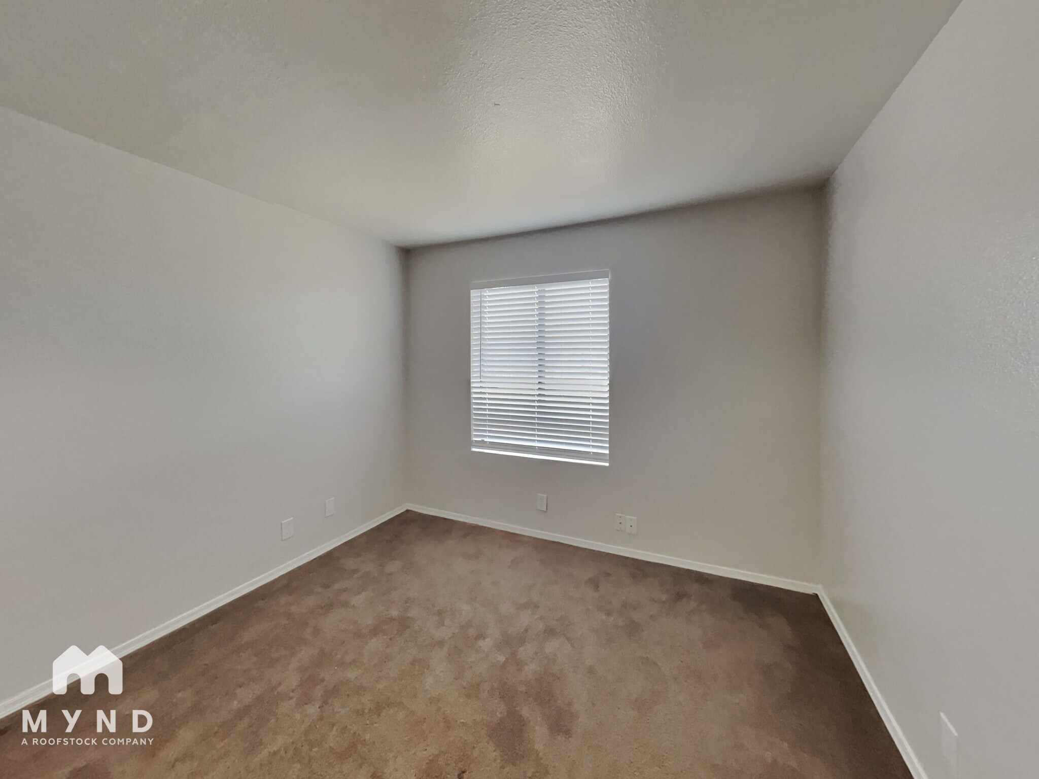 Building Photo - 14203 N 19th Ave