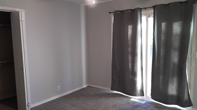 Building Photo - 7110 NW 30th Terrace