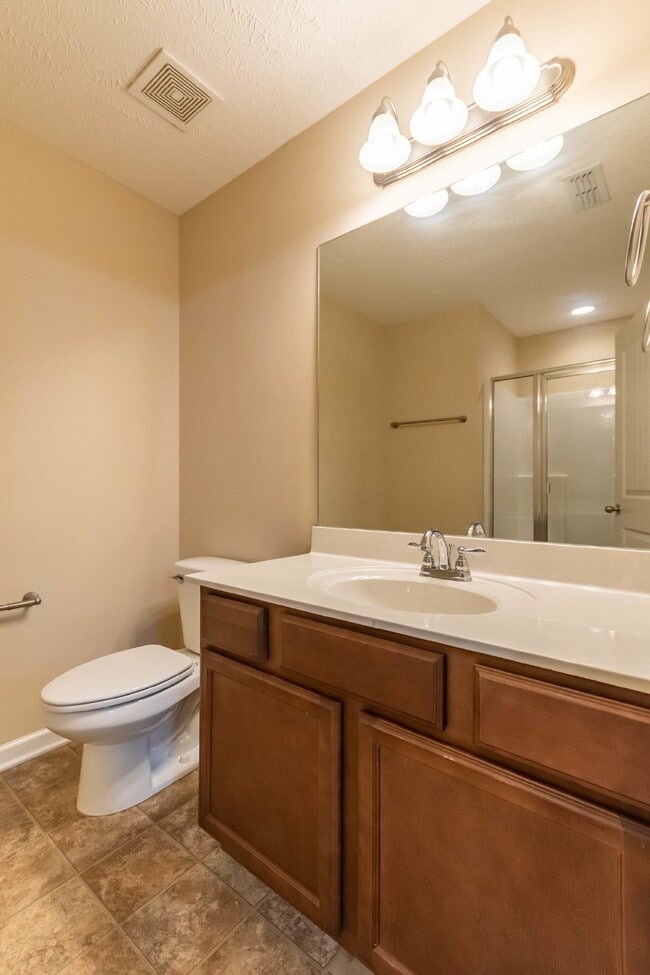 Building Photo - Available Now! Wonderfull Location! 2/2.5 Townhome w/ Upgrades.