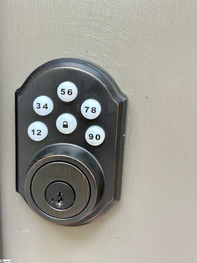 Building Photo - 5 Whitsett St