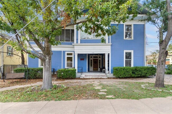 Primary Photo - 3210 Hampton Rd