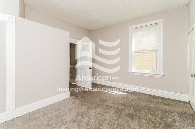 Building Photo - 1525 Greenup St