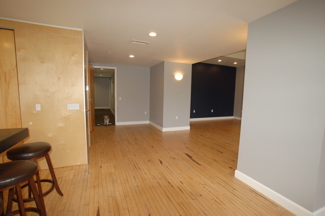 Building Photo - 2-Bedroom Unit Available in Downtown Columbus