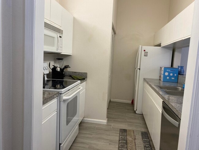 Building Photo - 1289 Periwinkle Pl
