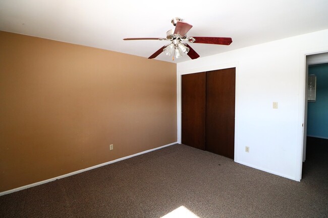 Building Photo - 263 W 300 N