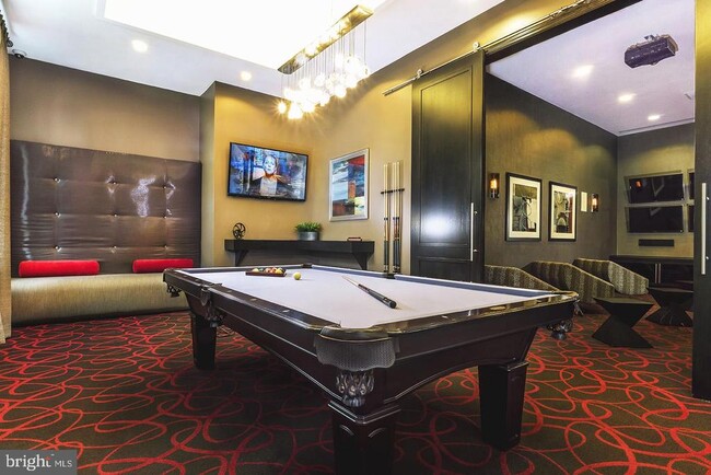 Building Photo - 3507 Del Mar Dr