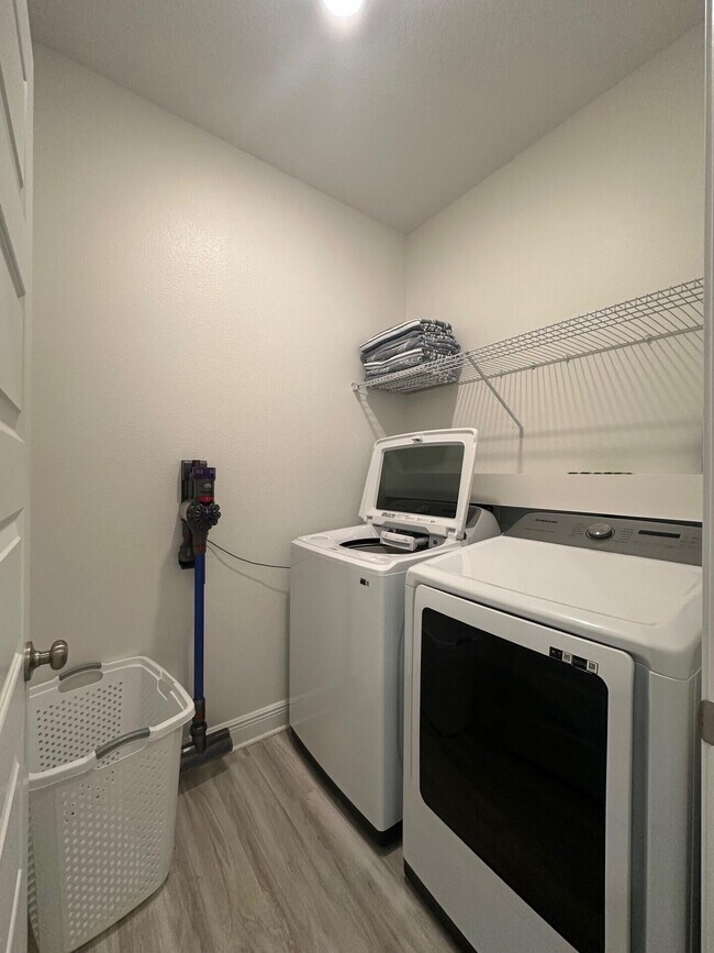 Building Photo - 7 Nest Ln